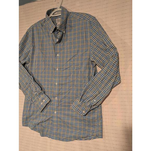 LL Bean Classic Plaid Button-Up Shirt Size Medium Regular - Picture 3 of 10